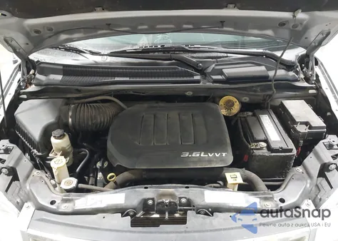 2013 Chrysler Town & Country Touring z USA, uszkodzony, nr VIN 2C4RC1BG6DR777891